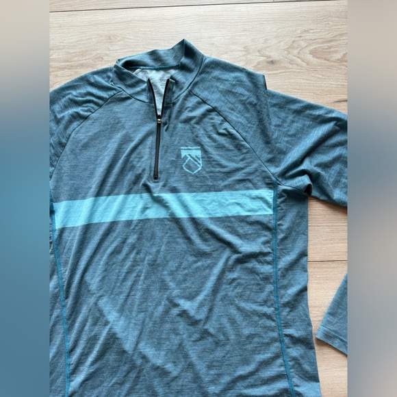 Summit trail advisors wool blend top women’s large made in Romania - Picture 2 of 6